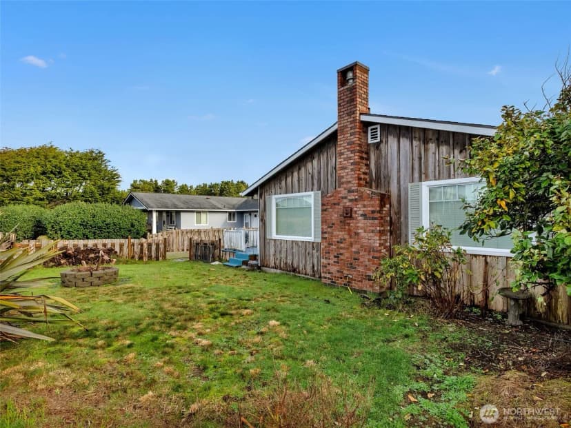 Property photo for 23716 J Place, Ocean Park photo 6