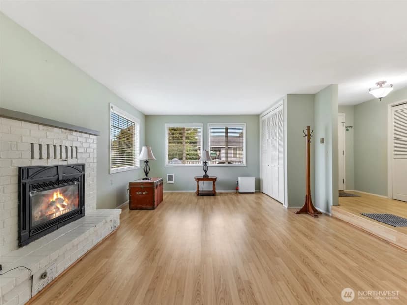 Property photo for 23716 J Place, Ocean Park photo 8