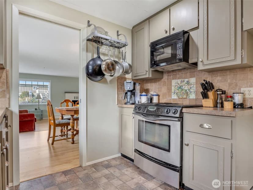 Property photo for 23716 J Place, Ocean Park photo 14