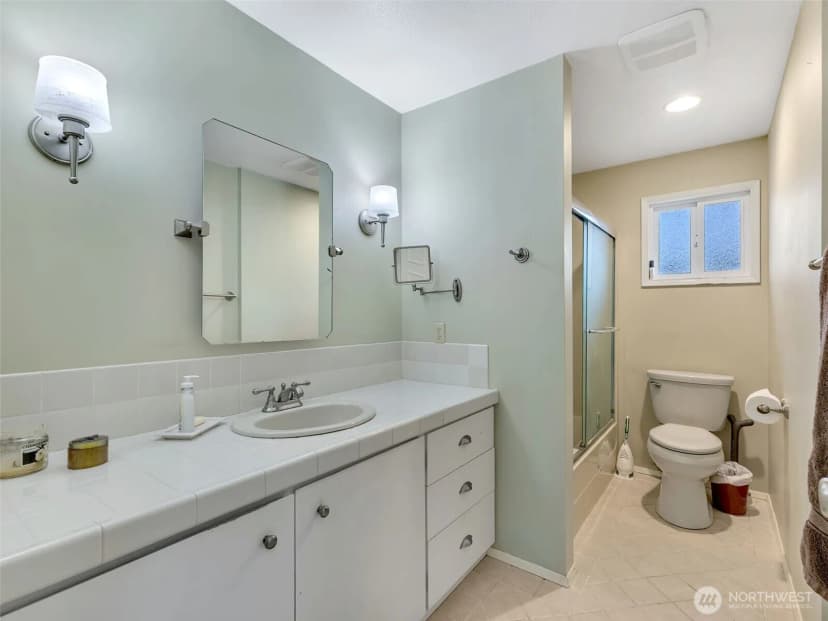 Property photo for 23716 J Place, Ocean Park photo 21