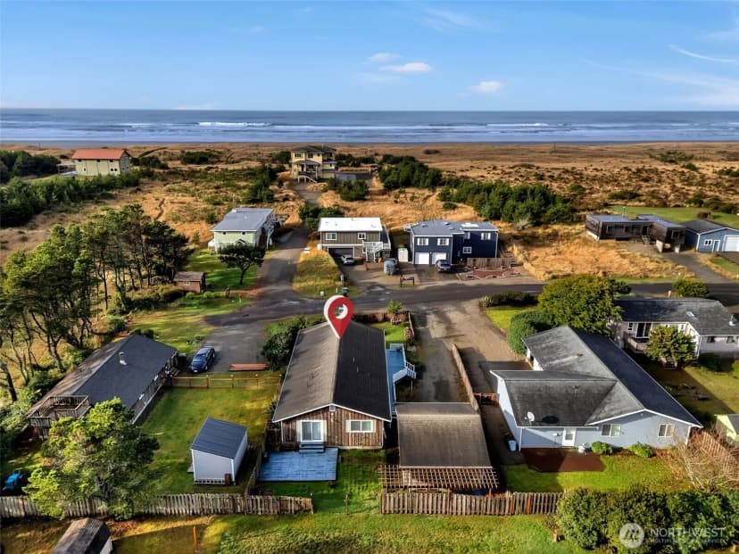 Property photo for 23716 J Place, Ocean Park photo 5