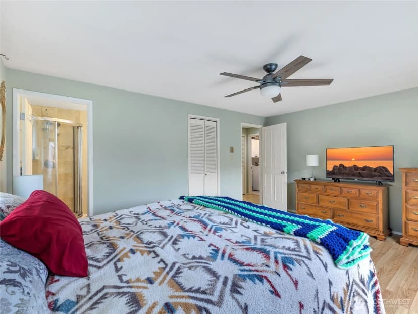 Property photo for 23716 J Place, Ocean Park photo 19