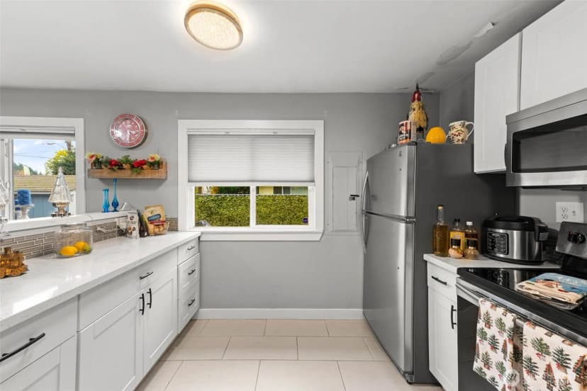 Property photo for 615 1st Avenue S, Kent photo 13