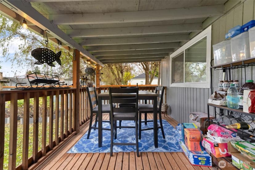 Property photo for 615 1st Avenue S, Kent photo 17