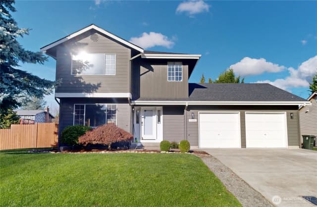 Property photo for 11406 Se 219th Place, Kent