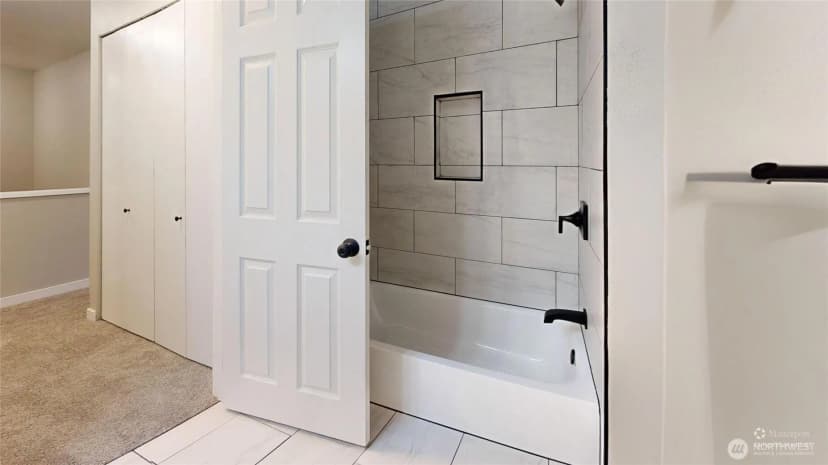 Property photo for 11406 Se 219th Place, Kent photo 14