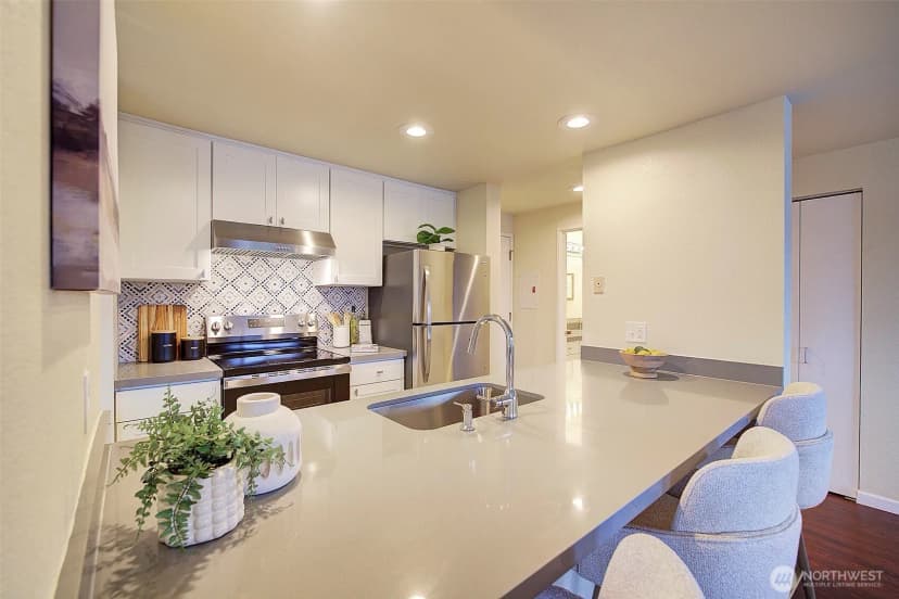Property photo for 3890 Whitman Avenue N #301, Seattle photo 4