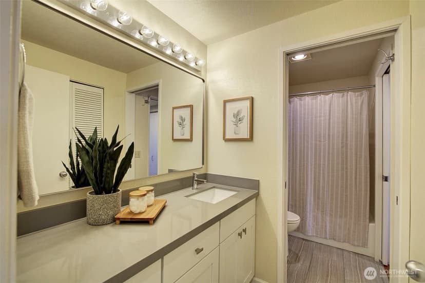 Property photo for 3890 Whitman Avenue N #301, Seattle photo 16