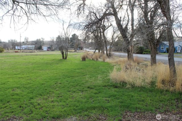 Property photo for 313 E Main, Lind