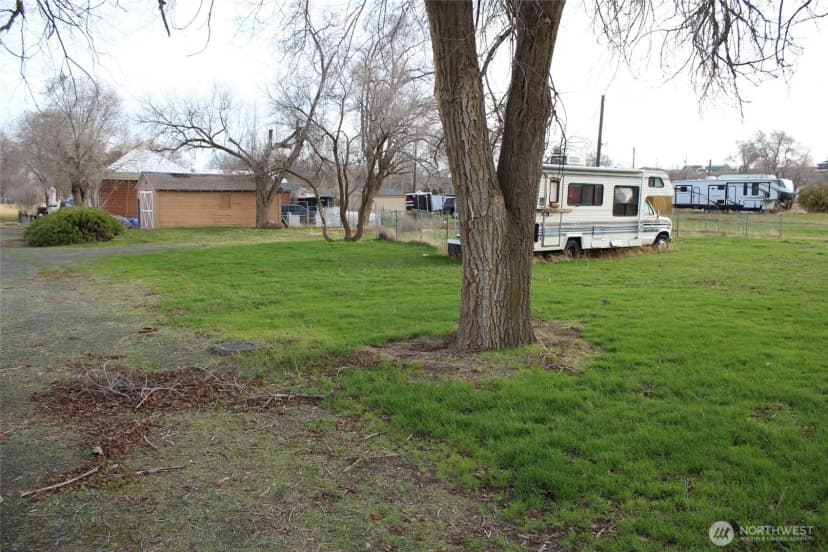 Property photo for 313 E Main, Lind photo 3
