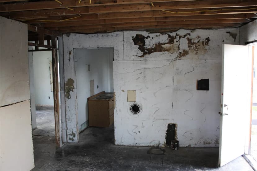 Property photo for 113 S Lutcher Avenue, Lind photo 5