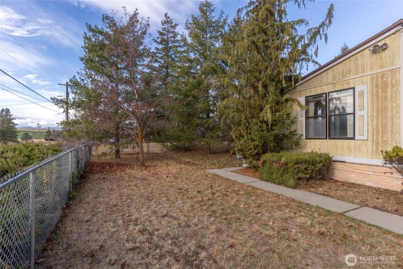 Property photo for 511 W 1st Street, Waterville photo 24