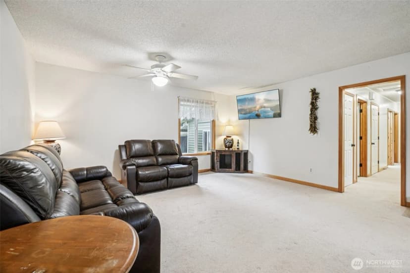 Property photo for 718 Ne Cottonwood Drive, Woodland photo 4