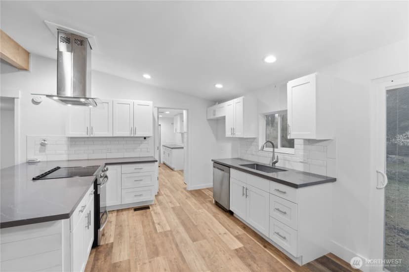 Property photo for 11305 207th Street E, Graham photo 15