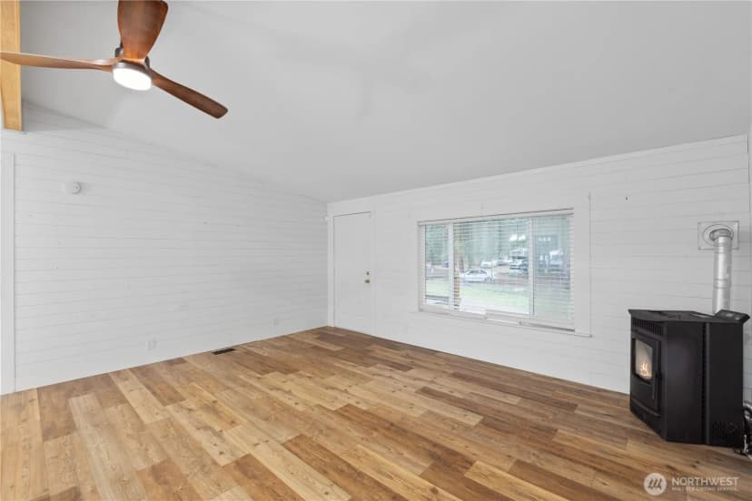 Property photo for 11305 207th Street E, Graham photo 12