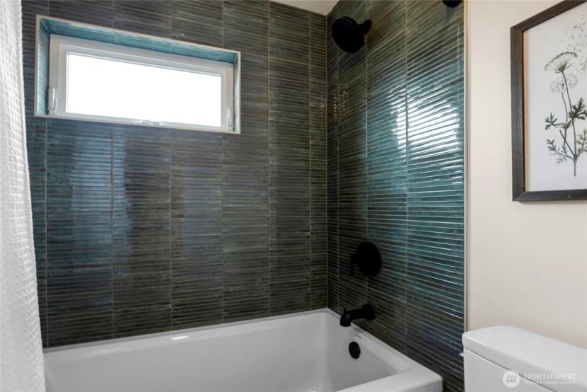 Property photo for 4048 32nd Avenue W, Seattle photo 34