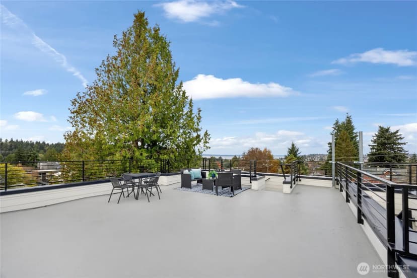 Property photo for 4048 32nd Avenue W, Seattle photo 22