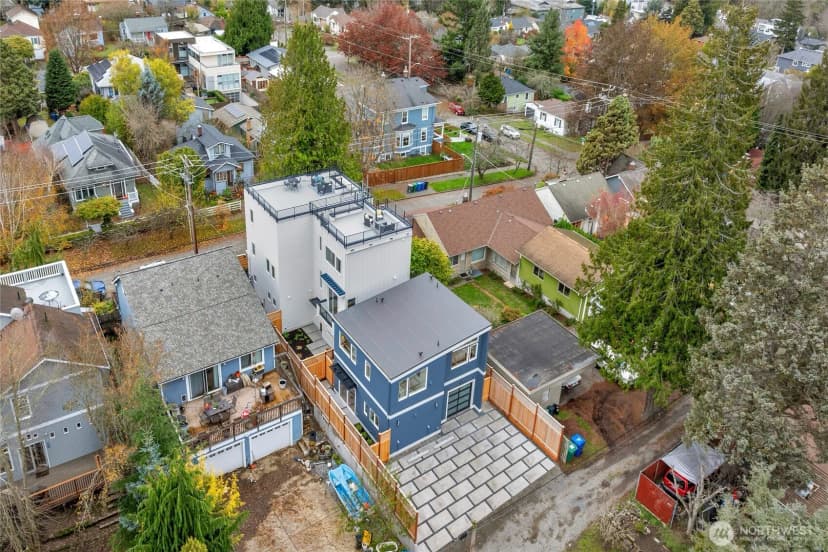 Property photo for 4048 32nd Avenue W, Seattle photo 39