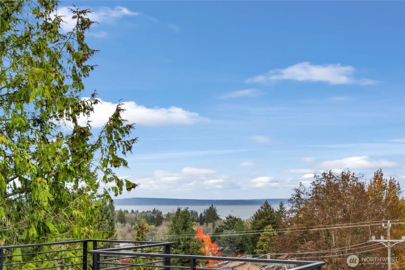 Property photo for 4048 32nd Avenue W, Seattle photo 21