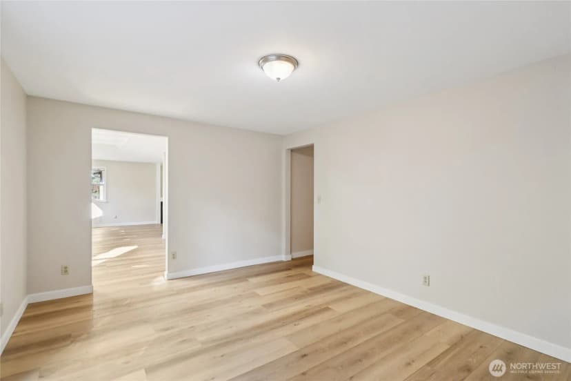 Property photo for 10114 11th Avenue S, Seattle photo 17