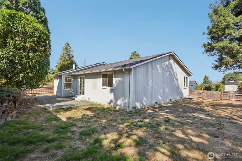 Property photo for 10114 11th Avenue S, Seattle photo 33