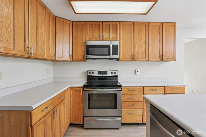 Property photo for 10114 11th Avenue S, Seattle photo 11