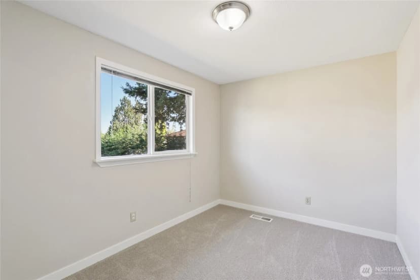 Property photo for 10114 11th Avenue S, Seattle photo 27