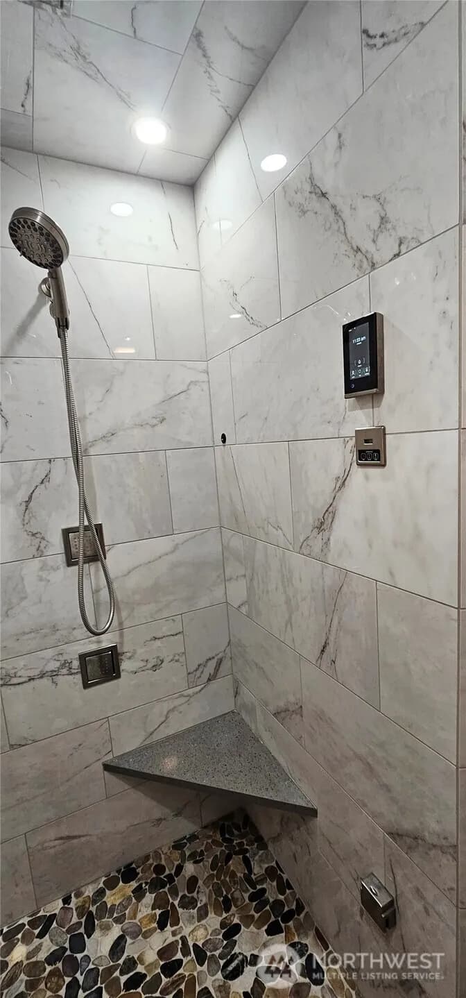 Property photo for 7139 Wright Avenue Sw, Seattle photo 13