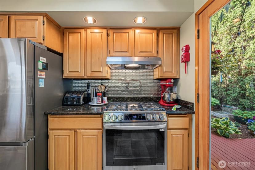 Property photo for 7139 Wright Avenue Sw, Seattle photo 10
