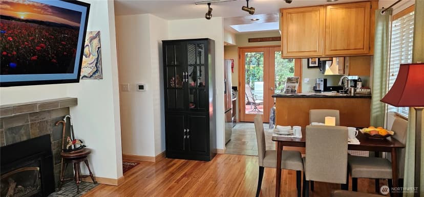 Property photo for 7139 Wright Avenue Sw, Seattle photo 6