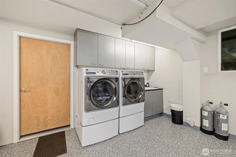 Property photo for 7139 Wright Avenue Sw, Seattle photo 19