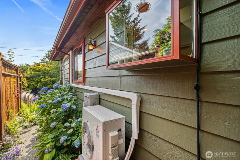 Property photo for 7139 Wright Avenue Sw, Seattle photo 25