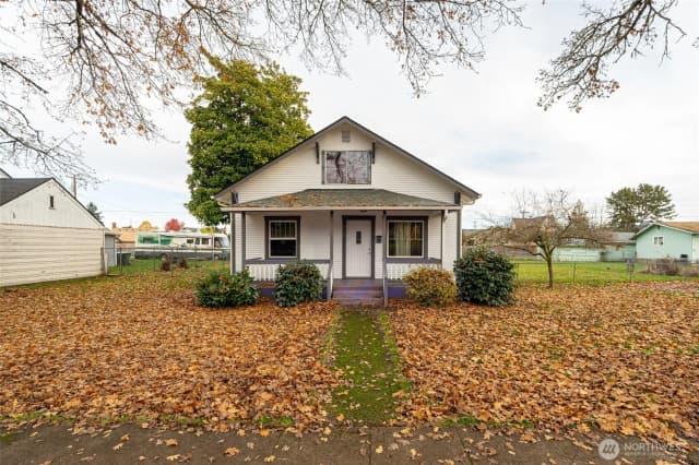 Property photo for 916 L Street, Centralia