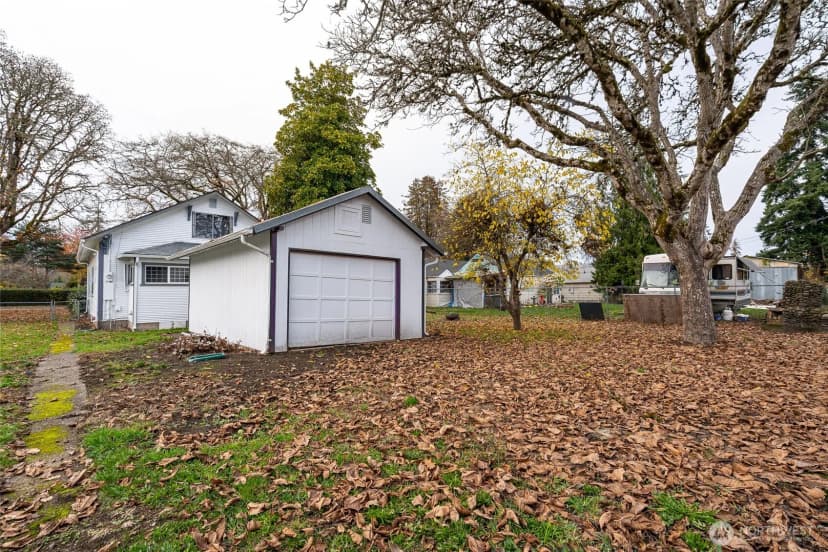 Property photo for 916 L Street, Centralia photo 27