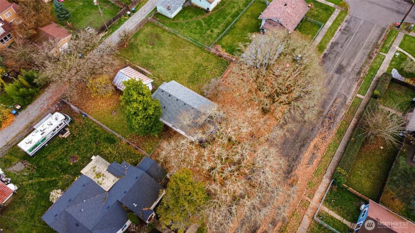 Property photo for 916 L Street, Centralia photo 30