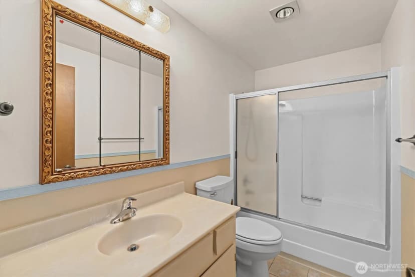 Property photo for 4233 S 252nd Place, Kent photo 16