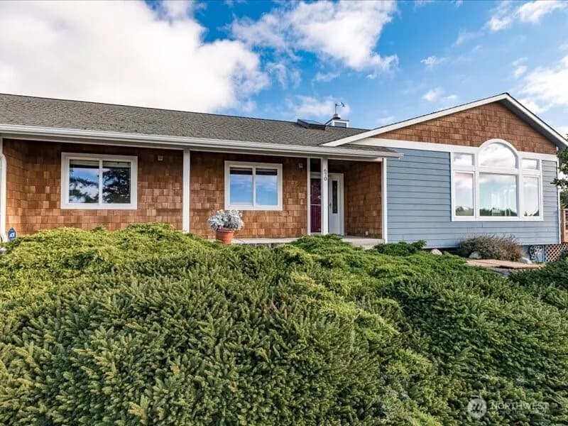Property photo for 670 El Prado Avenue, Coupeville photo 3