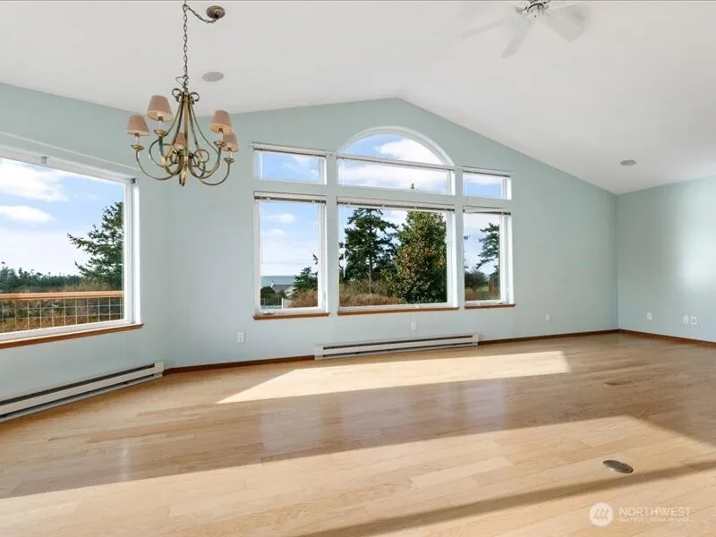 Property photo for 670 El Prado Avenue, Coupeville photo 13