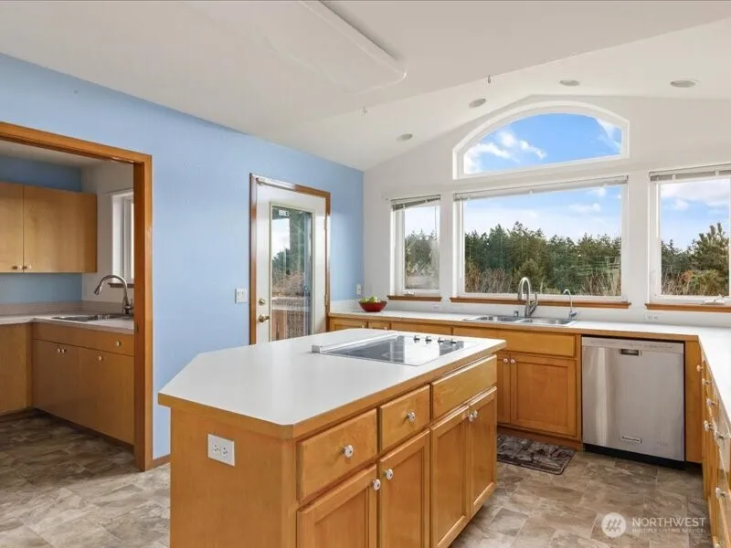 Property photo for 670 El Prado Avenue, Coupeville photo 16
