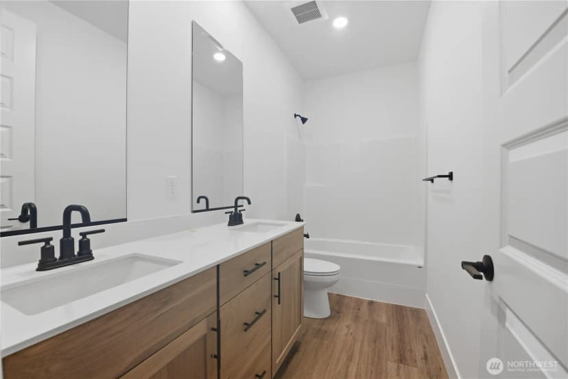 Property photo for 14421 204th Avenue Ct E, Bonney Lake photo 10