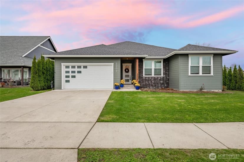 Property photo for 2202 Berryman Loop, Lynden