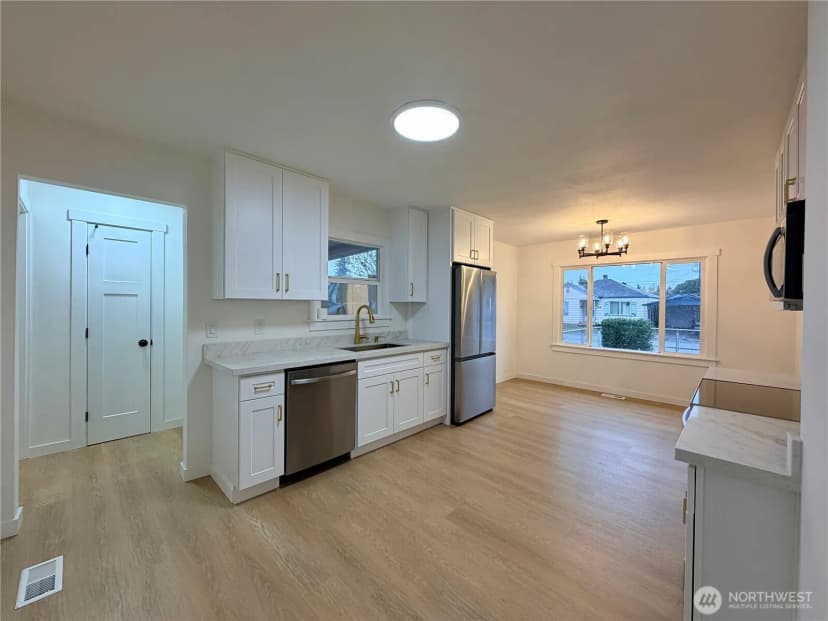 Property photo for 127 15th Street Se, Auburn photo 8
