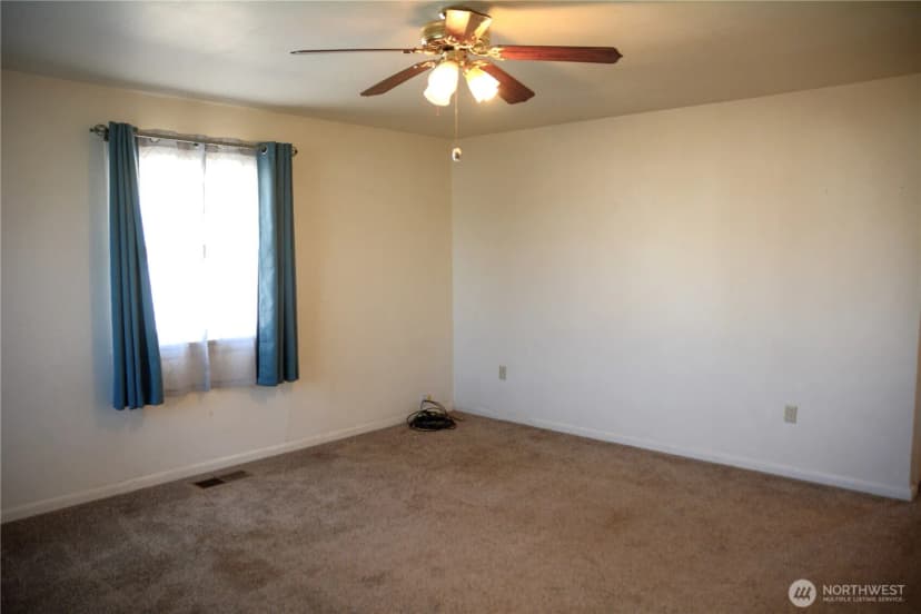 Property photo for 107 W 9th Avenue, Ritzville photo 2