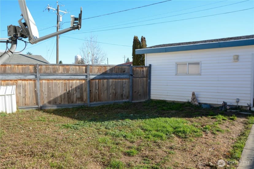 Property photo for 107 W 9th Avenue, Ritzville photo 23