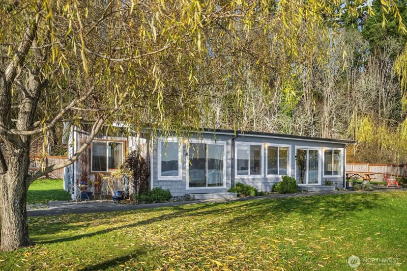 Property photo for 24410 Vashon Highway Sw, Vashon photo 2