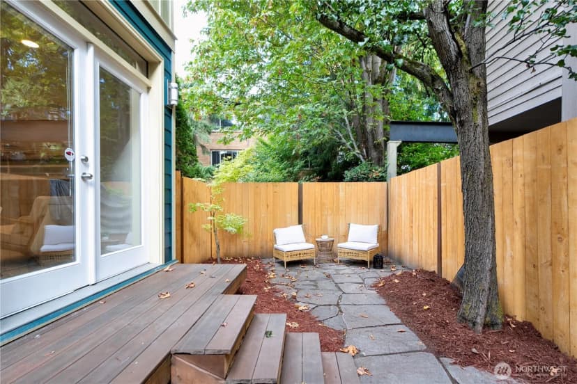 Property photo for 422 Federal Ave E #b, Seattle photo 24