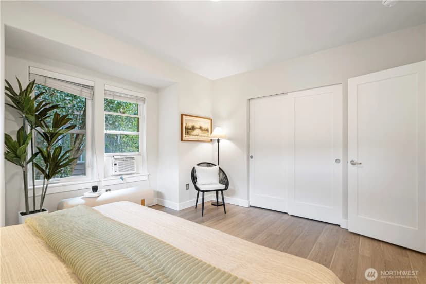 Property photo for 422 Federal Ave E #b, Seattle photo 17