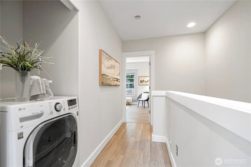 Property photo for 422 Federal Ave E #b, Seattle photo 22