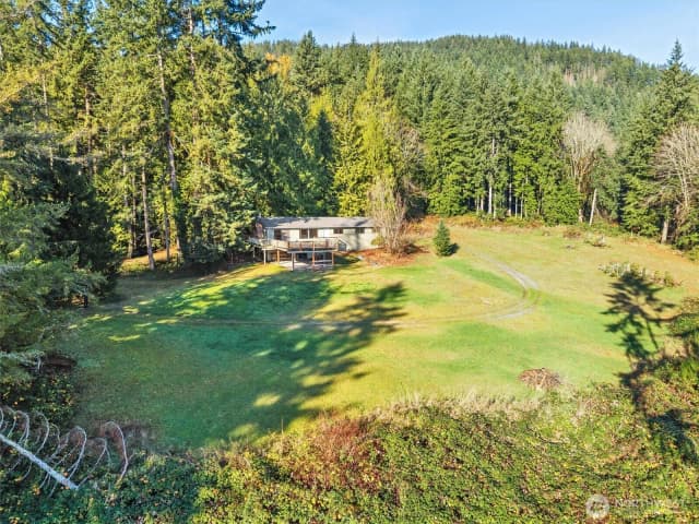 Property photo for 12910 230th Avenue Se, Issaquah