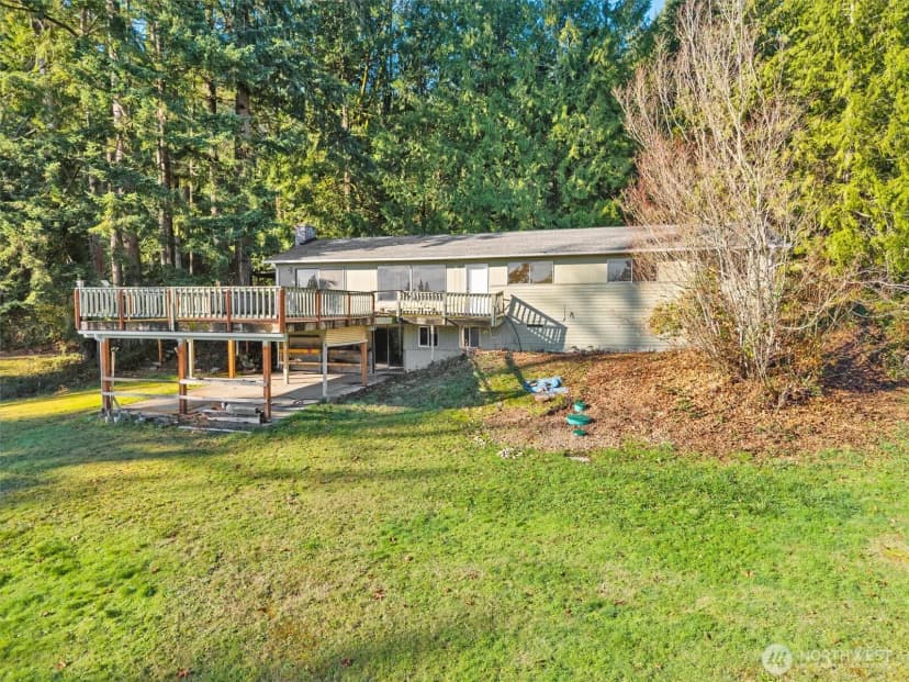 Property photo for 12910 230th Avenue Se, Issaquah photo 3